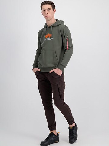 ALPHA INDUSTRIES Sweatshirt 'Basic Rubber'‌‌‌‌‌‌‌‌‌‌ in Grün