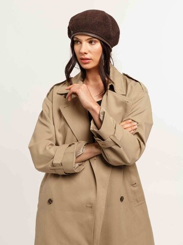 LOEVENICH Beanie in Brown: front