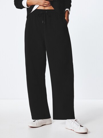 Barrel Pantalon de sport Next en noir : devant