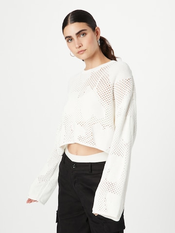 Pull-over Monki en blanc : devant