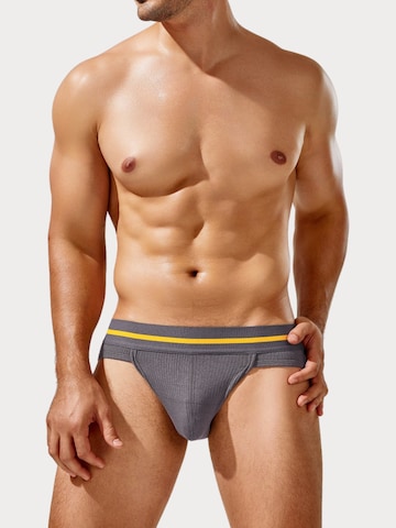 TAUWELL Panty in Brown: front