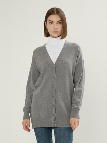 Influencer Knit Cardigan in Grey: front