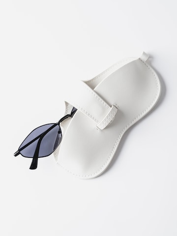 Astuccio '990277' di Estro in bianco