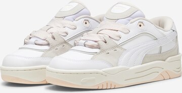 Baskets basses PUMA en blanc