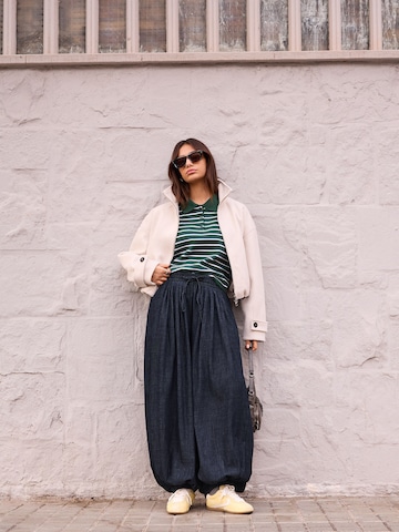 Bershka Barrel Jeans in Blue