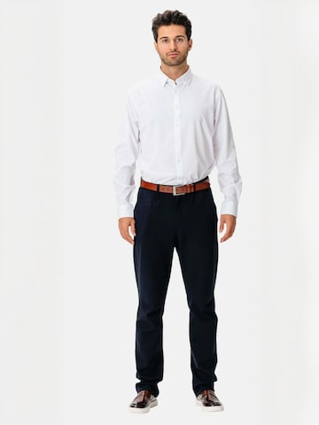 Regular fit Cămașă ' Premium ' de la TEESHOPPEN pe alb