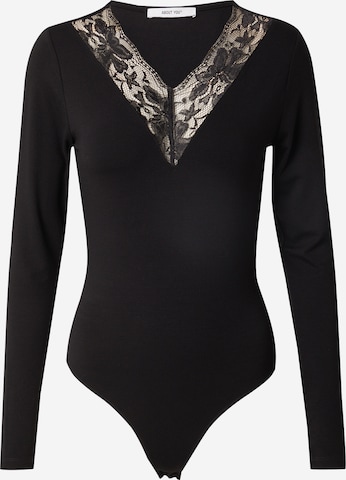 juoda ABOUT YOU Marškinėliai 'Lavina': priekis