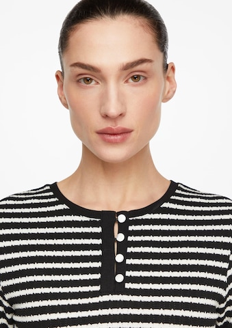 Pullover di COMMA in nero