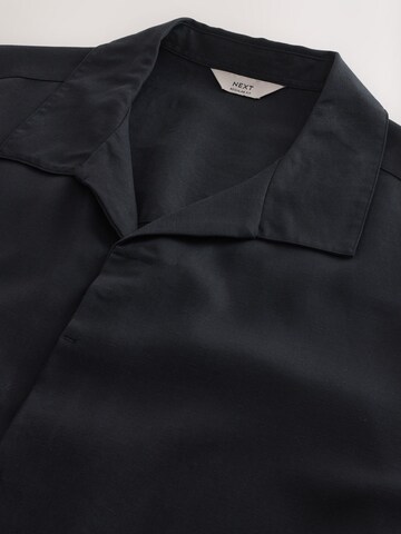 Next - Ajuste confortable Camisa en negro