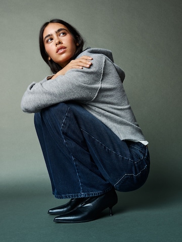 Bershka Широки крачоли Дънки в синьо