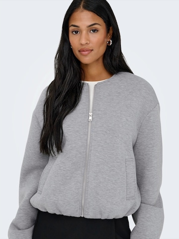 ONLY Prechodná bunda 'ONLELLIE' - Sivá