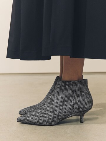 Next Bootie 'Forever Comfort' in Grey