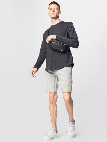 DENHAM Regular Shorts 'RAZOR' in Grau