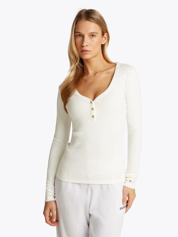 TOMMY HILFIGER Shirt in White: front