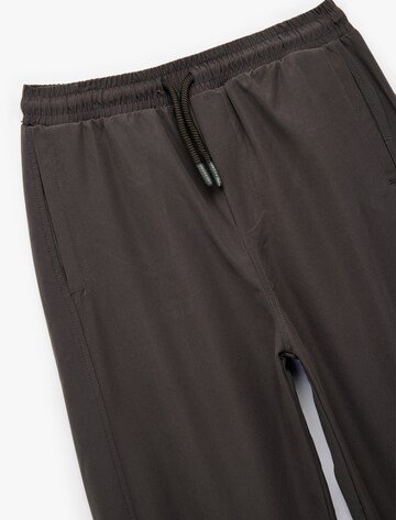 Koton Tapered Broek in Grijs