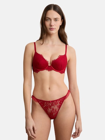 String 'Infini' di ETAM in rosso