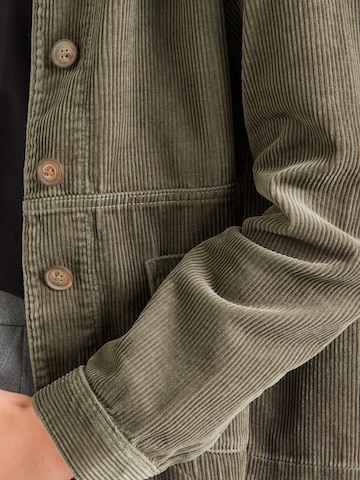 WHITE STUFF Between-season jacket 'Carrie' in Green