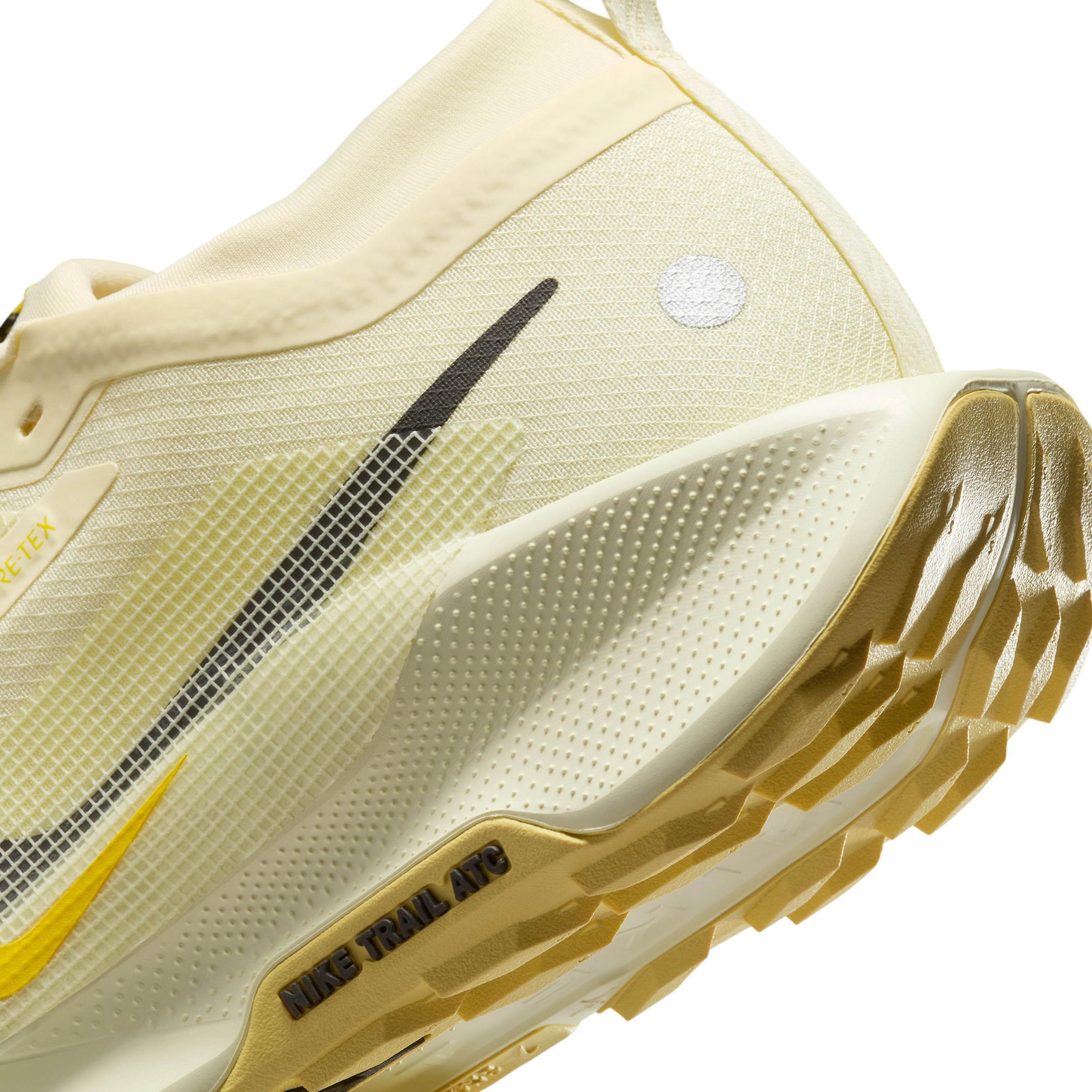 Nike Sportswear Ниски маратонки 'PEGASUS TRAIL 5' в бежово