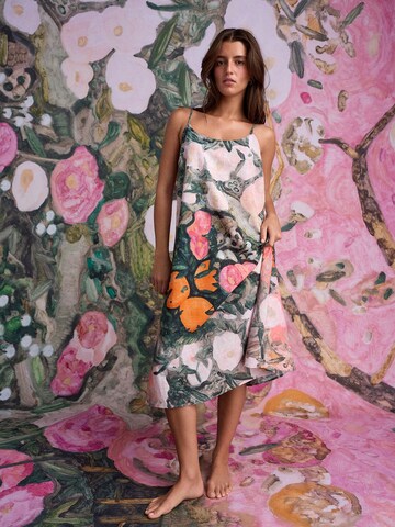 Next Negligé 'Benjamin McGregor' in Roze