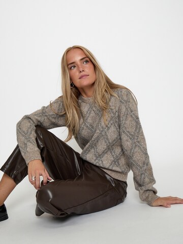 Peppercorn - Jersey 'Sabina' en beige