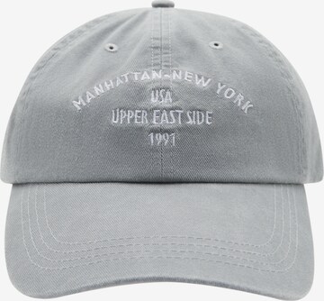 Pull&Bear Cap in Grey: front