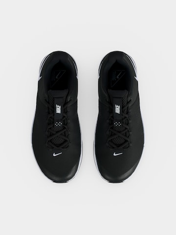 NIKE Urheilukengät 'MC Trainer 4' värissä musta