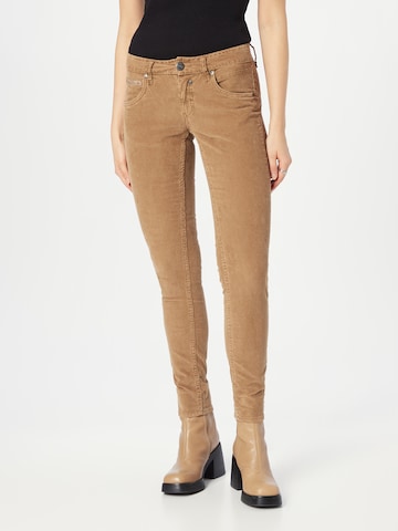 Coupe slim Pantalon Herrlicher en marron : devant