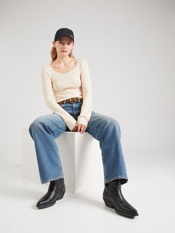 ABOUT YOU - Camiseta 'Malina' en beige