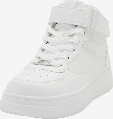 Sneaker alta di Pull&Bear in bianco: frontale