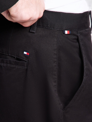 TOMMY HILFIGER - regular Pantalón 'DENTON ESSENTIAL' en negro