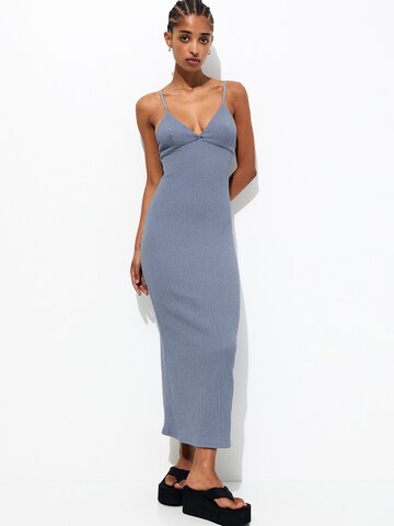 Robe Pull&Bear en bleu : devant
