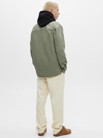 Pull&Bear Regular fit Srajca | zelena barva