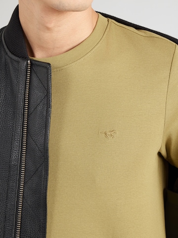 MUSTANG Μπλουζάκι 'Allen' σε πράσινο