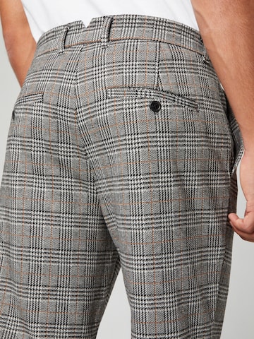 Guido Maria Kretschmer Men Regular Chino trousers 'Dave' in Grey