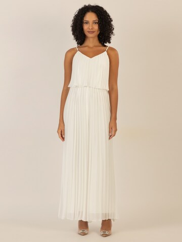 APART Jumpsuit in White: front