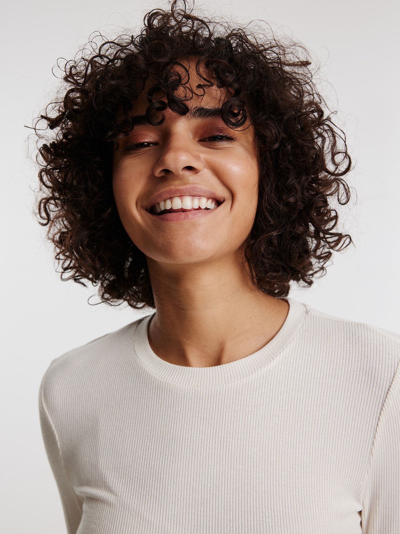 EDITED Produits T-shirt 'Inoa' beige