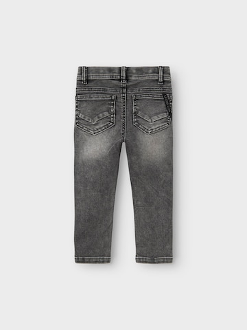 Coupe slim Jean 'Theo' NAME IT en gris