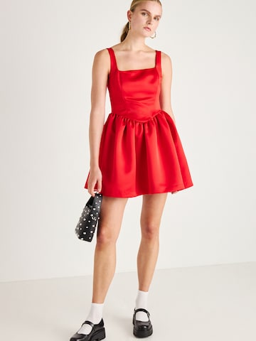 Gina Tricot Obleka | rdeča barva