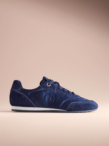B by Ted Baker Sneaker in Blau