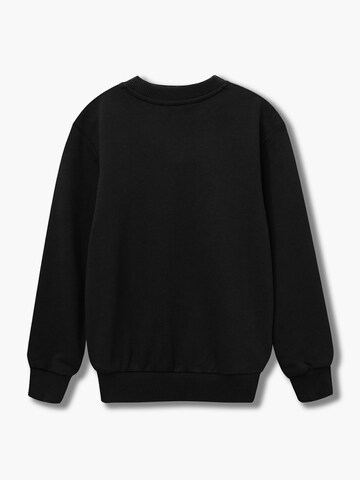WINKIKI Sweatshirt in Black
