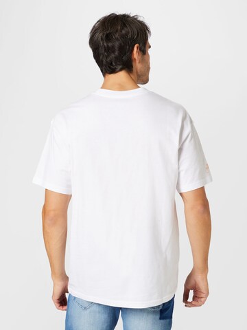 Tricou de la Nike Sportswear pe alb