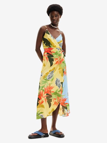 Desigual Sukienka plażowa w kolorze mieszane kolory: przód
