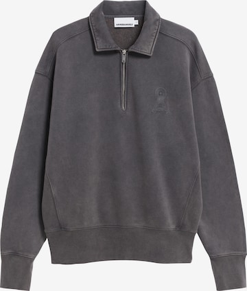 Sweat-shirt ARMEDANGELS en gris : devant