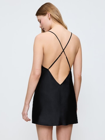 TRIUMPH Koszula nocna 'A Weekend to Remember' w kolorze czarny