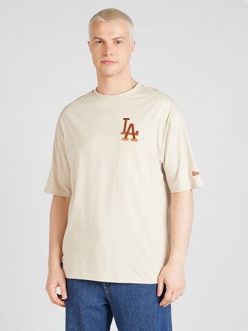 NEW ERA - Camisa 'LEAGUE ESSENTIALS' em bege: frente