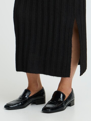 b.young - Falda en negro