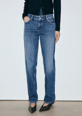 MANGO Regular Jeans 'LEO' in Blue: front