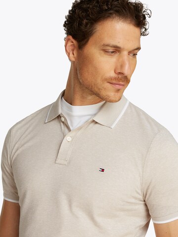 TOMMY HILFIGER - Camiseta en beige