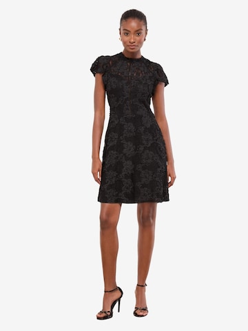 Rochie de cocktail de la Lipsy pe negru: față