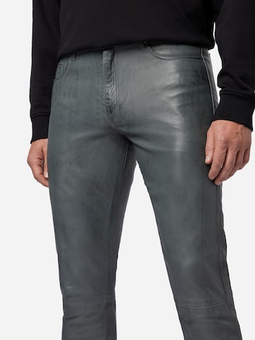 Coupe slim Pantalon RICANO en gris